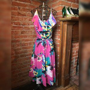 Vintage Hawaiian Dress with pockets!